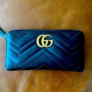 GUCCI GG MARMONT ZIP AROUND WALLET 💳